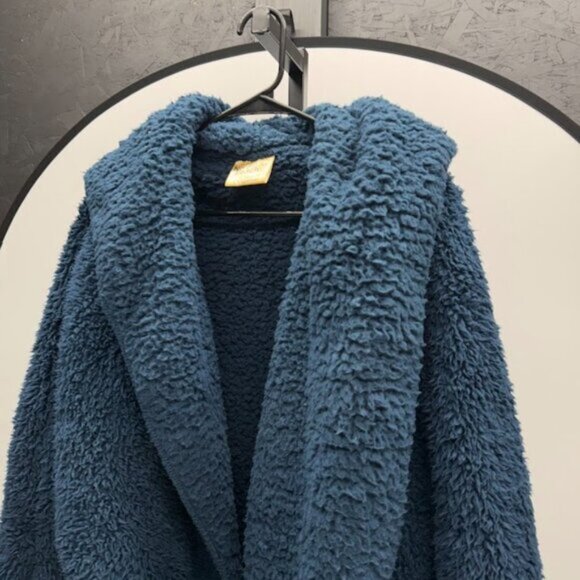 Nordic Beach Wrap - Picture 2 of 4